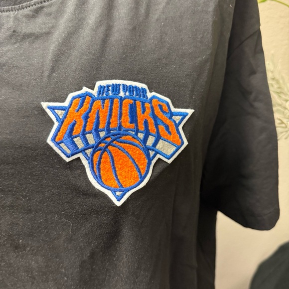 Pro Standard NY Knicks Cropped Tee Black Size L - Picture 2 of 10
